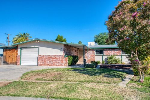 145 Rall Ave, Clovis, CA, 93612-4429 | Card Image