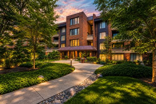 201c-1401 Burr Oak Rd, Hinsdale, IL, 60521-2951 | Card Image
