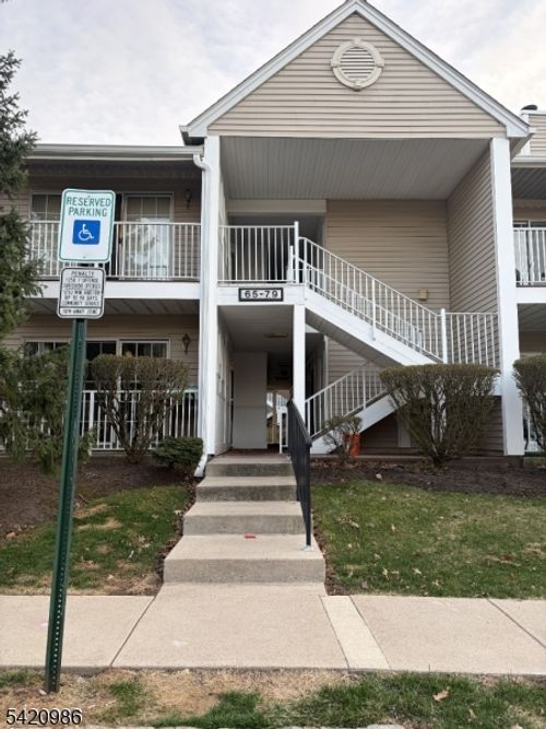 69 Amberly Ct, Franklin Park, NJ, 08823-1515 | Card Image