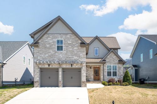 8975 Silver Maple Dr, Ooltewah, TN, 37363-2956 | Card Image