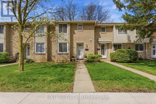 78-6767 Thorold Stone Rd, Niagara Falls, ON, L2J3W9 | Card Image