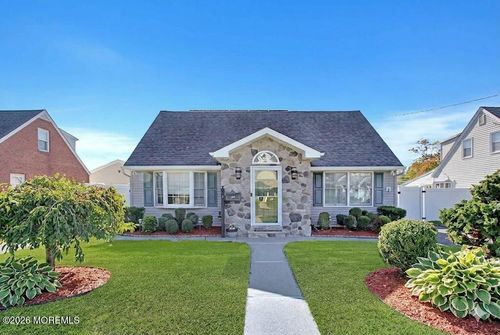 270 Alberta Drive, Saddle Brook, NJ, 07663 | Card Image