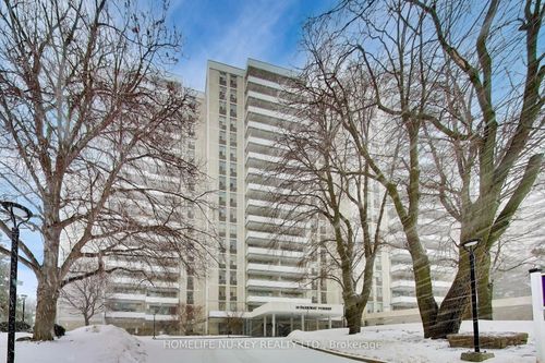 208-10 Parkway Forest Drive, North York, ON, M2J1L3 | Card Image
