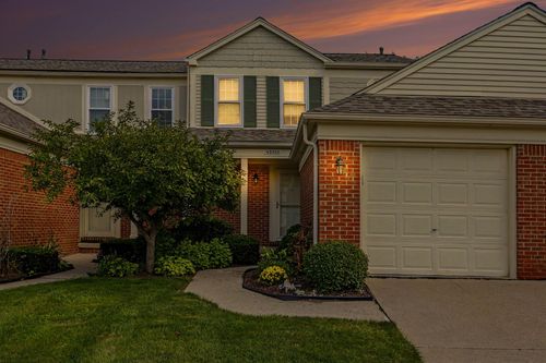 43580 Yorkville Dr, Canton, MI, 48188-1766 | Card Image