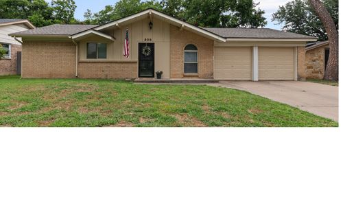 808 Monticello Ct, Arlington, TX, 76012-4545 | Card Image