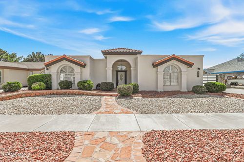 415 Mercer Ln, Horizon City, TX, 79928-7220 | Card Image