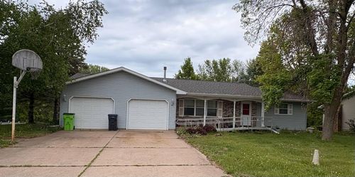 631 Parkview Dr, New Richmond, WI, 54017-2308 | Card Image