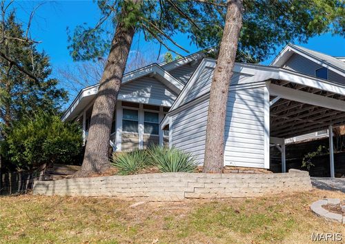463 Down Hill Dr, Ballwin, MO, 63021-6312 | Card Image