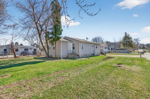 26203 W Grand Ave, Ingleside, IL, 60041-8430 | Card Image