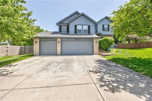 1802 W Park Ct, Olathe, KS, 66061-4888 | Card Image