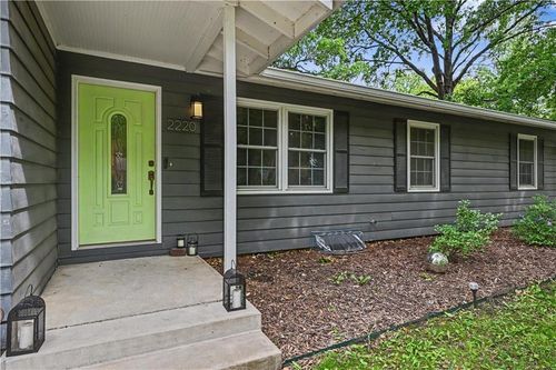 2220 Learnard Ave, Lawrence, KS, 66046-3158 | Card Image