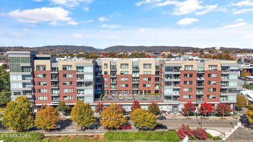 212-333 W Depot Ave, Knoxville, TN, 37917-7556 | Card Image