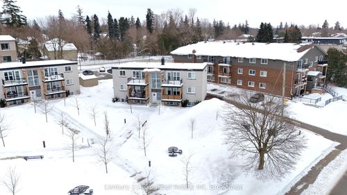 4-320 Queen St E, Fergus, ON, N1M1T4 | Card Image