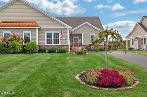 4 Elena Ct, Mechanicville, NY, 12118-3730 | Card Image