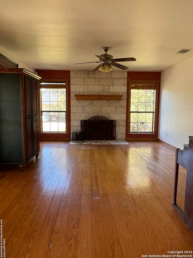 1515 Flying L Dr, For Sale in Bandera Zoocasa