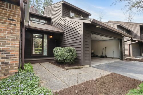 88 Breezewood Cmn, East Amherst, NY, 14051-1425 | Card Image