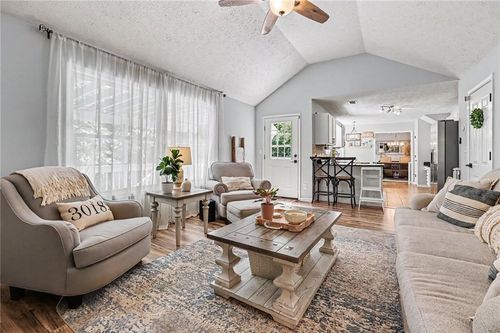 114 Eagle Glen Dr, Woodstock, GA, 30189-6915 | Card Image
