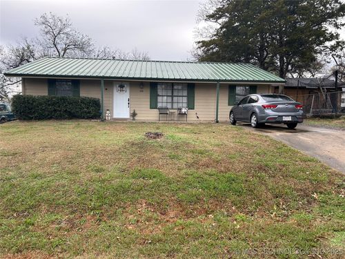 204 E Elm Ave, Fort Gibson, OK, 74434-8612 | Card Image