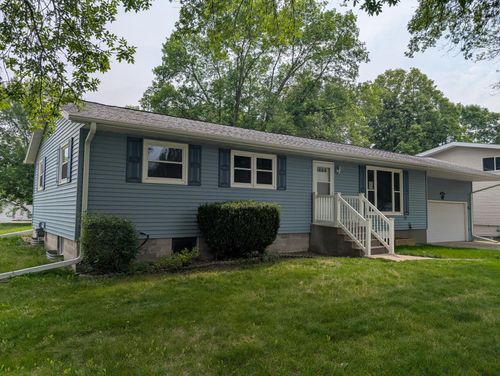 507 S 1st St, Marshall, MN, 56258-1719 | Card Image