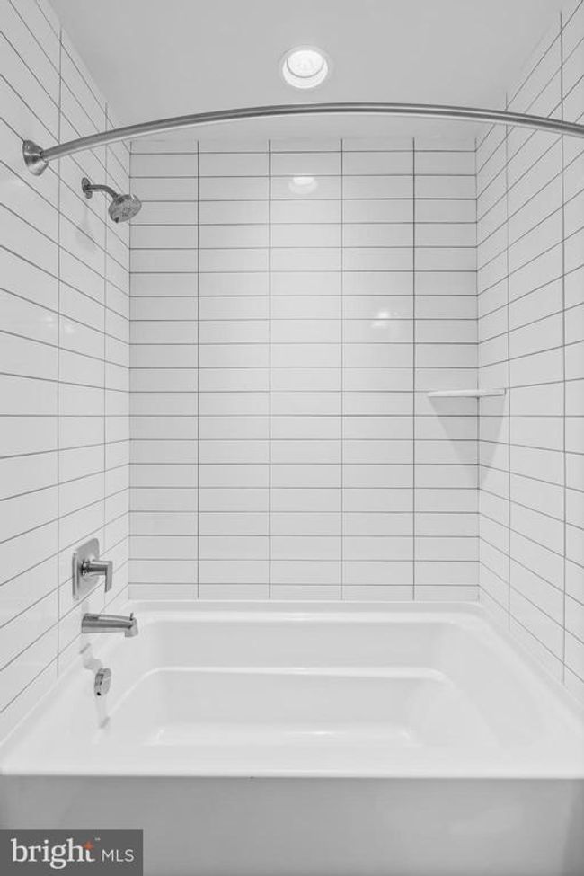 998 - 385 N Tuckahoe Rd, Townhouse with 3 bedrooms, 3 bathrooms and null parking in WILLIAMSTOWN NJ | Image 17