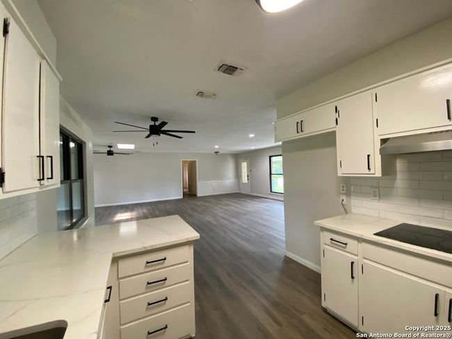 749 Windrock Dr, House other with 3 bedrooms, 2 bathrooms and null parking in Windcrest TX | Image 13