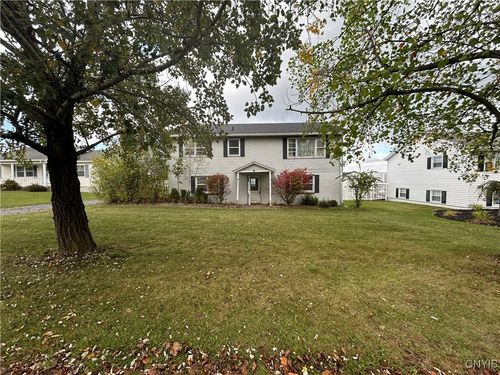 9 Anderson Cir, Auburn, NY, 13021-4613 | Card Image