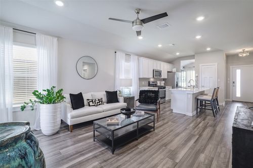 200 Coda Xing, Georgetown, TX, 78633-2366 | Card Image