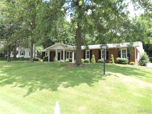 5 Spring Hill Dr, Greenville, IL, 62246-1200 | Card Image