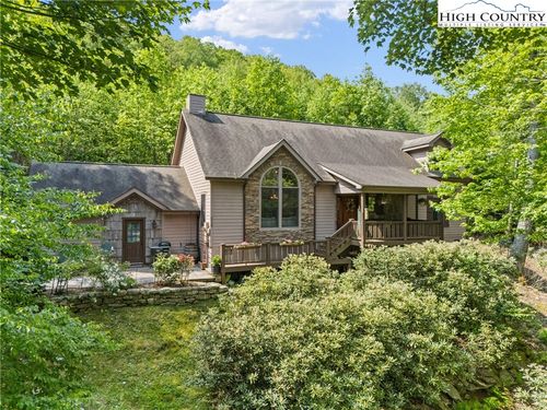 218 Sorrento Falls Rd, Blowing Rock, NC, 28605-6005 | Card Image
