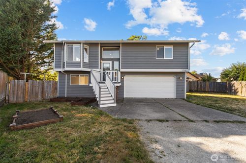 1713 S 30th St, Mount Vernon, WA, 98274-6198 | Card Image