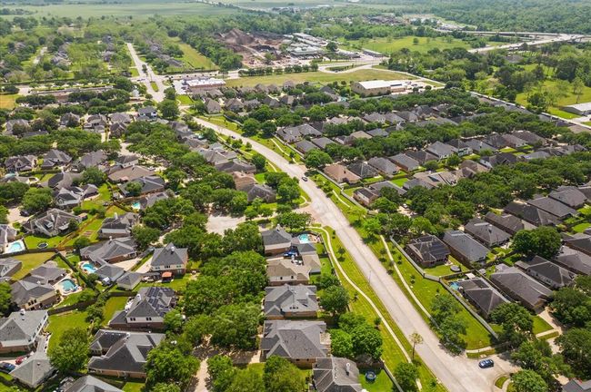 342 Silver Creek Cir, House other with 3 bedrooms, 3 bathrooms and null parking in Richmond TX | Image 38