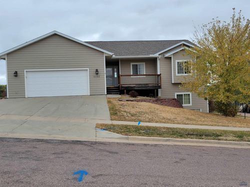 1102 Sitka St, Rapid City, SD, 57701-2084 | Card Image