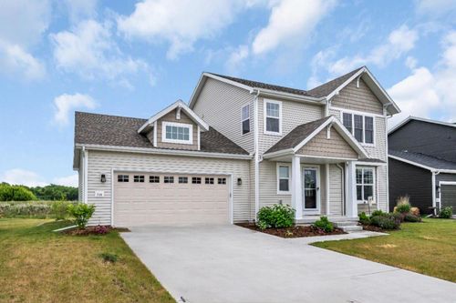758 Burr Oak Court, Oconomowoc, WI, 53066 | Card Image