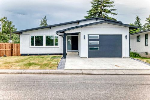 1204 Lake Sylvan Dr Se, Calgary, AB, T2J3C8 | Card Image