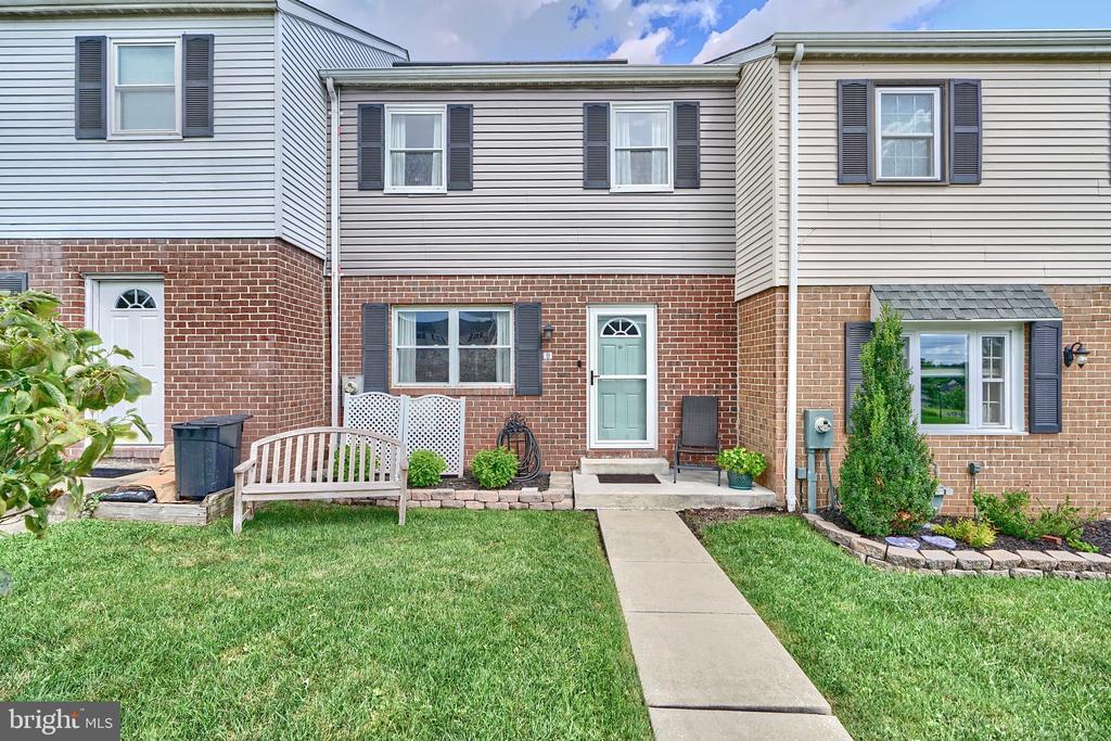 Broadleaf Ct, Parkville, MD 21234