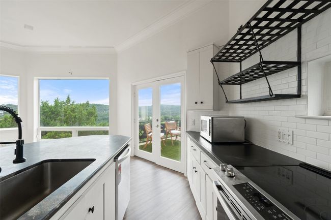 5312 Scenic View Dr, House other with 2 bedrooms, 3 bathrooms and 2 parking in Austin TX | Image 10