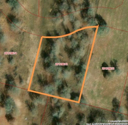 153 Timber Pl, La Vernia, TX, 78121-0120 | Card Image