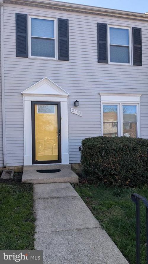 2058 N Anvil Ln, TEMPLE HILLS, MD, 20748-4279 | Card Image