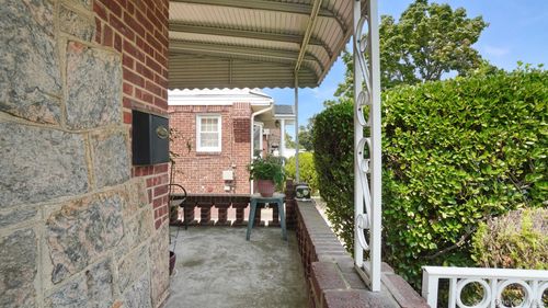 83-50 257th Street, New York, NY, 11004 | Card Image