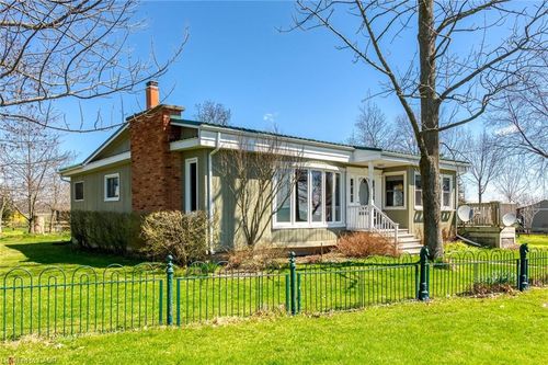555 Edgewater Pl, Dunnville, ON, N1A2W8 | Card Image