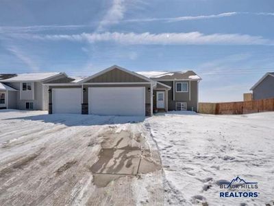 2331 E Philadelphia, House other with 5 bedrooms, 3 bathrooms and null parking in Rapid City SD | Image 2