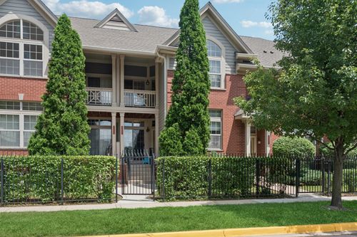 8471 Callie Ave, Morton Grove, IL, 60053-3704 | Card Image