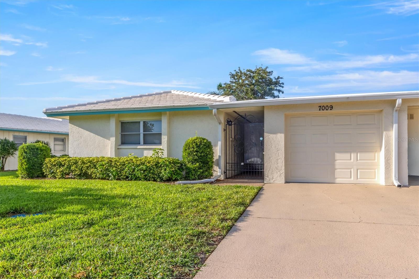 9th Ave, Bradenton, FL 34209