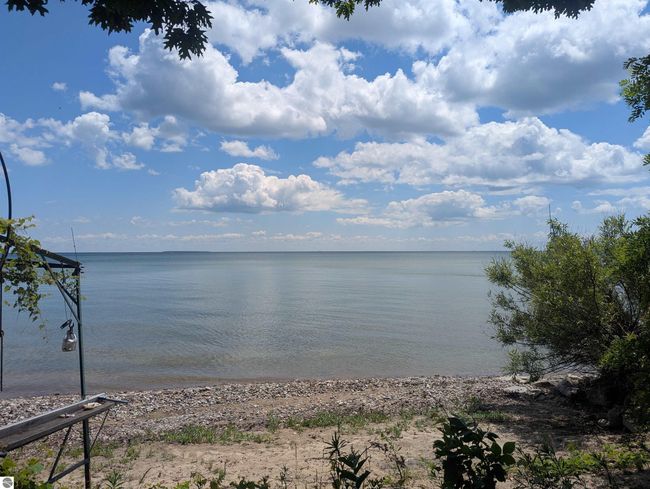 122 N Huron Rd, House other with 3 bedrooms, 2 bathrooms and null parking in Au Gres MI | Image 4
