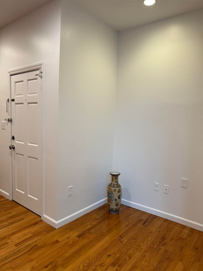 APT-1E - 720 Boulevard E, Condo with 2 bedrooms, 2 bathrooms and null parking in Weehawken NJ | Image 4