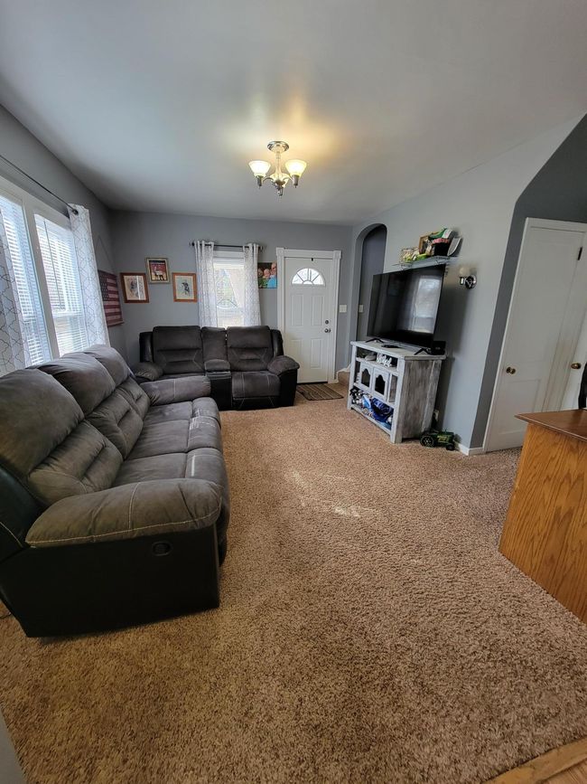 Living Room | Image 11