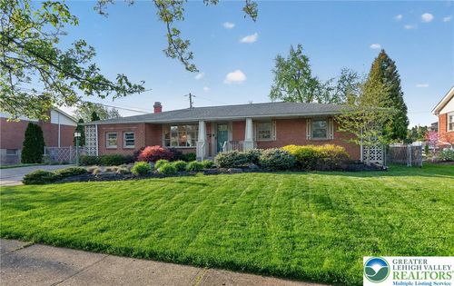 1933 Johnston Dr, BETHLEHEM, PA, 18017-2717 | Card Image