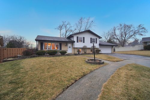 10456 S Stowe Ct, Palos Hills, IL, 60465-1735 | Card Image