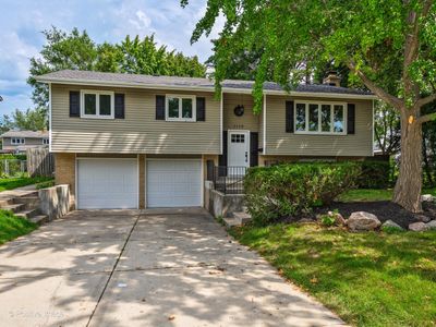 1118 E Greenwood Drive, House other with 3 bedrooms, 2 bathrooms and 2 parking in Mount Prospect IL | Image 1