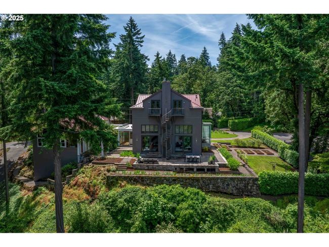693 Terrace Dr, House other with 4 bedrooms, 4 bathrooms and 5 parking in Lake Oswego OR | Image 42